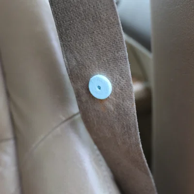 Chặn Khóa Dây An Toàn (Seatbelt Buckle Stopper)