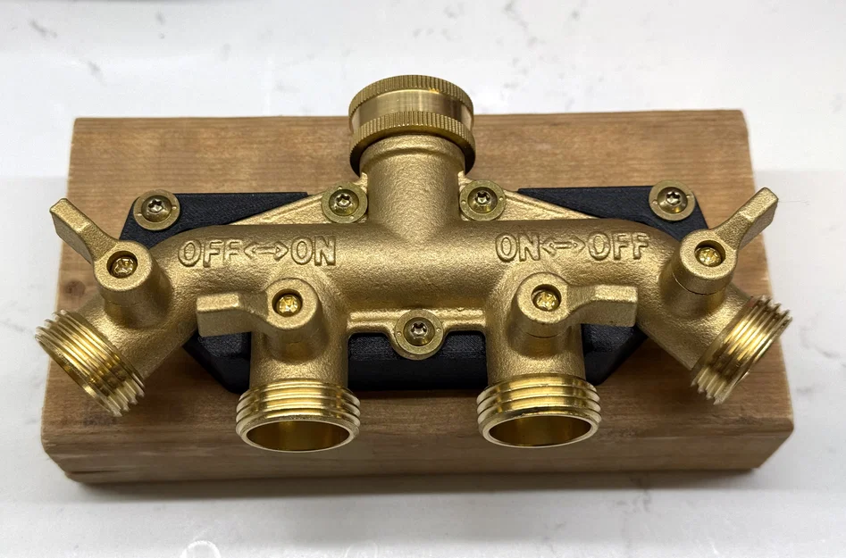 Giá đỡ lắp tường cho bộ chia vòi vườn 4 ngả (garden hose manifold/splitter) - Image 3
