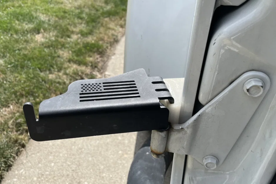 Nêm chỉnh góc footpeg khi tháo cửa cho Jeep Wrangler (Door-Off Footpeg Wedges) - Image 2