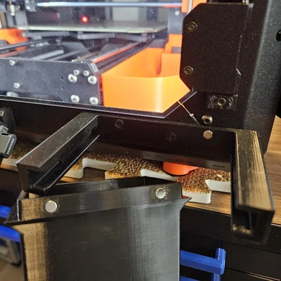 Remix thùng rác Prusa Enclosure (bên phải + hỗ trợ nam châm)