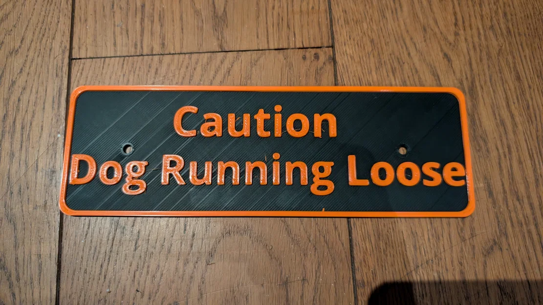 Bảng cảnh báo Caution Dog Running Loose in 3D cực tiện lợi - Image 1