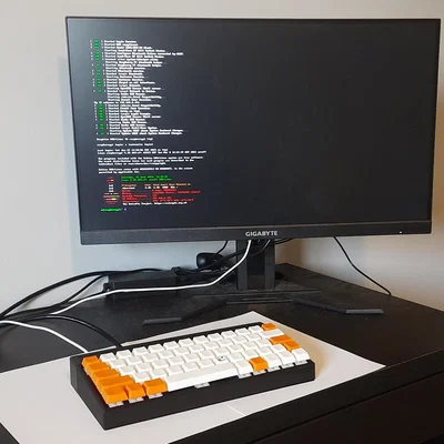 Vỏ bàn phím máy tính dạng nêm phong cách retro