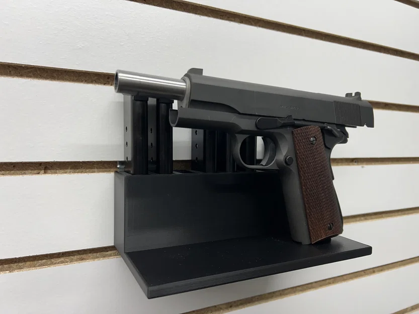 Giá treo 1911 và khay gắn băng đạn cho slatwall - Image 1