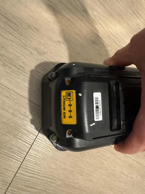 Ốp bảo vệ pin Dewalt DCB404 40V 4AH in 3D bằng TPU - Image 3