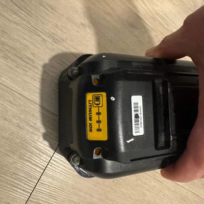 Ốp bảo vệ pin Dewalt DCB404 40V 4AH in 3D bằng TPU