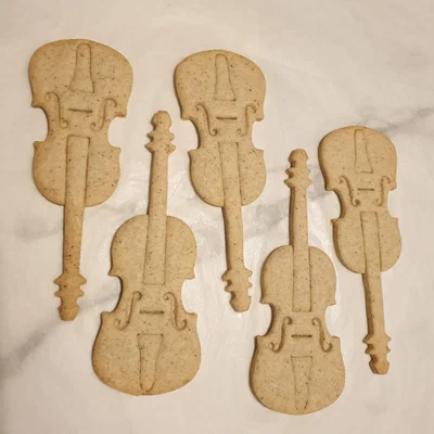 Khuôn cắt bánh quy hình đàn Violin độc đáo cho tiệc âm nhạc