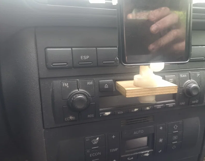 Giá đỡ điện thoại ô tô universal gắn khe CD (tương thích VW/Audi) - Image 2