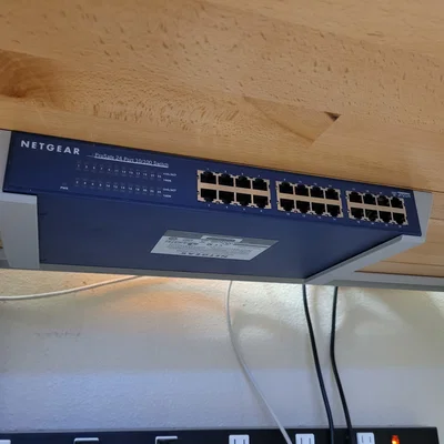 Pát/giá đỡ lắp đặt cho Netgear Switch JFS524