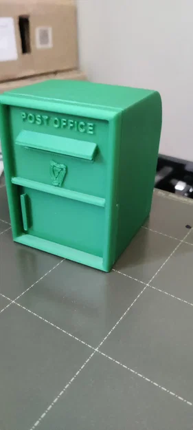 Hộp tiết kiệm hình thùng thư Ireland (Irish Postbox money box) - Image 1