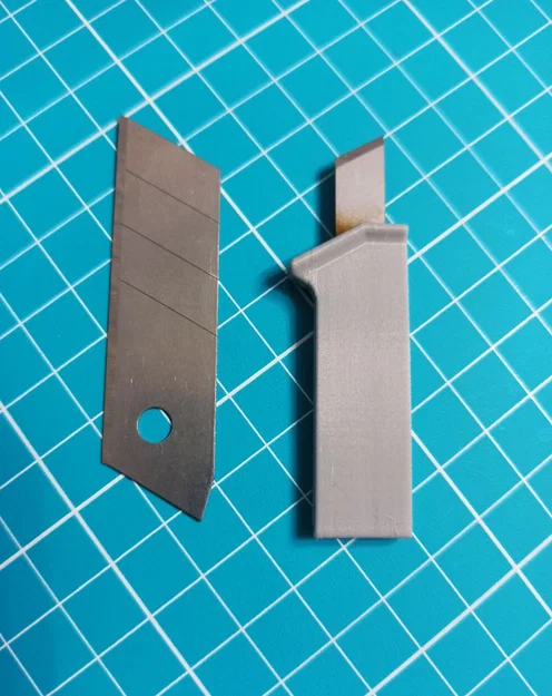 Dao mổ mini dùng 1 đoạn lưỡi dao 18mm (1 blade segment scalpel) - Image 1