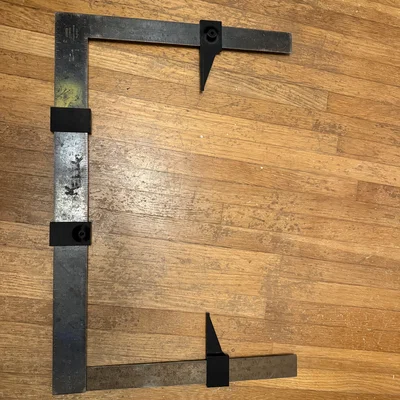 Thước kẹp cỡ lớn để đo (Large scale caliper for measuring)