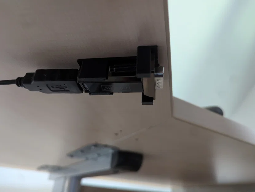 Giá gắn dưới bàn cho adapter Digitus RS232-USB - Image 1