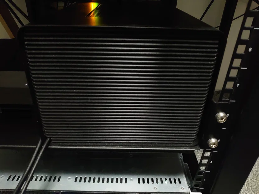 Mặt trước thoáng gió cho Razer Core X - Image 1