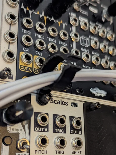 Kẹp Gọn Dây Eurorack (Eurorack Cable Clips) - Image 3