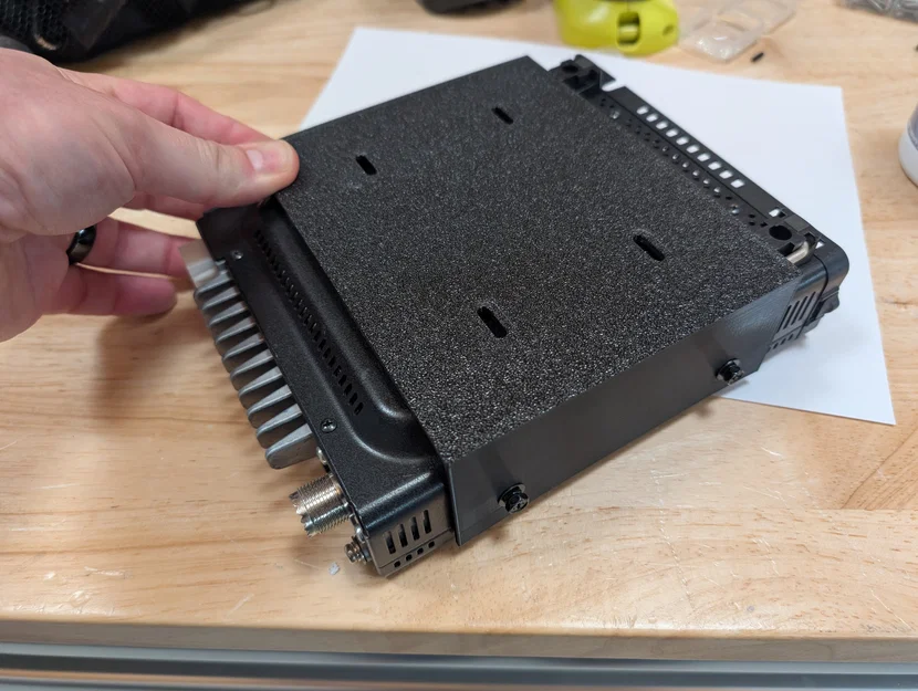 Bracket gắn (mounting bracket) cho Yaesu FT-891 - Image 1