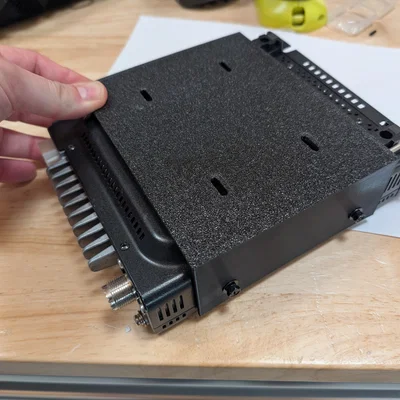Bracket gắn (mounting bracket) cho Yaesu FT-891