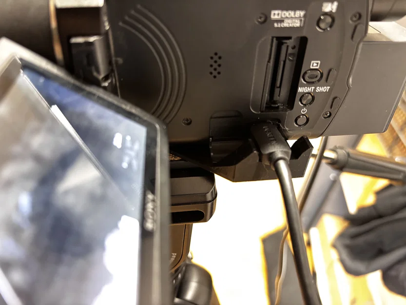 Giá đỡ cáp HDMI cho máy quay Sony AX53 - Bảo vệ cổng kết nối - Image 3