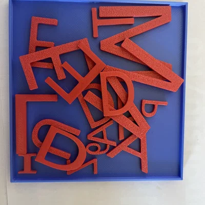 Bộ trò chơi trí tuệ xếp chữ vào khay (Hlavolam s písmenky) in 3D