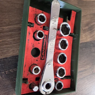 WrenchBox - Hộp đựng cờ lê và đầu khẩu thông minh in 3D