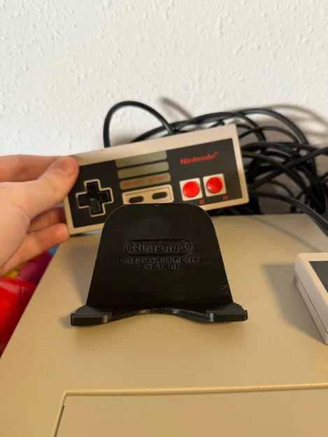 Kệ dựng tay cầm NES (NES Controller Stand) - Image 2