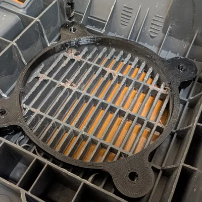 Cữ kê/nâng loa sau R5 (Rear Speaker Spacer/Raiser)