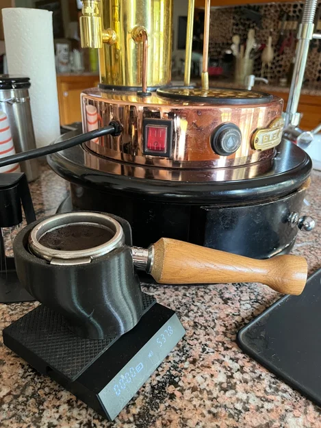 Giá đỡ portafilter espresso cân bằng (OD 73mm, basket 58mm) - Image 3