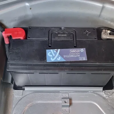 Nắp che cọc bình ắc quy Audi RS4 (Battery Terminal Cover)