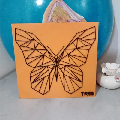 Mẫu trang trí tường hình con bướm phong cách Geometric