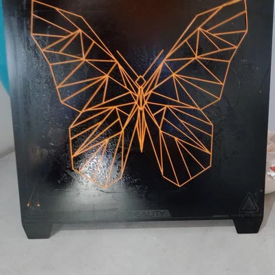 Mẫu trang trí tường hình con bướm phong cách Geometric