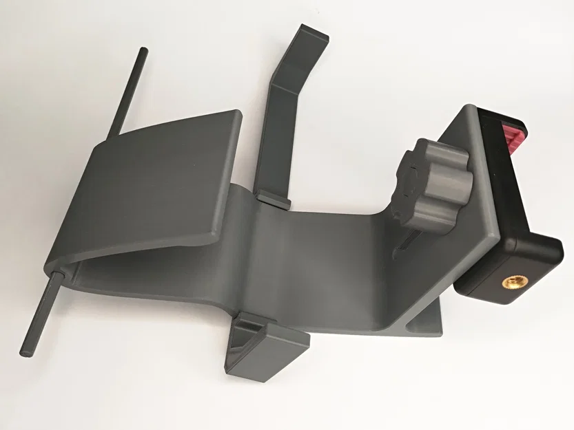 Giá đỡ điện thoại cho khoang táp-lô Dacia Duster (Dacia Duster Cockpit Phone Holder) - Image 2