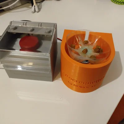 Gyrocroquette (Gyrokibbles) – Bộ phóng kibble điều khiển Arduino Uno R4