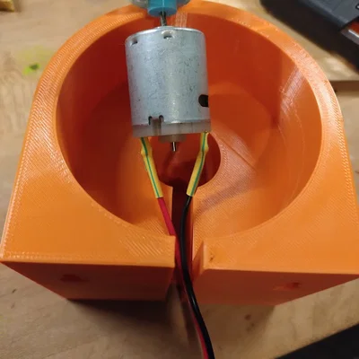 Gyrocroquette (Gyrokibbles) – Bộ phóng kibble điều khiển Arduino Uno R4