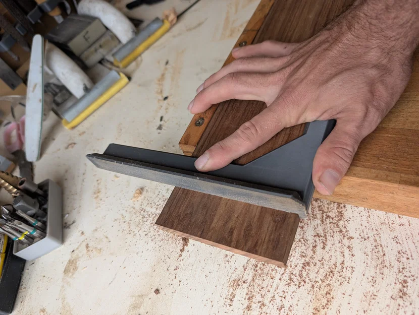 Jig cắt vuông 200mm gắn nam châm (200mm Magnetic Crosscut Jig) - Image 1