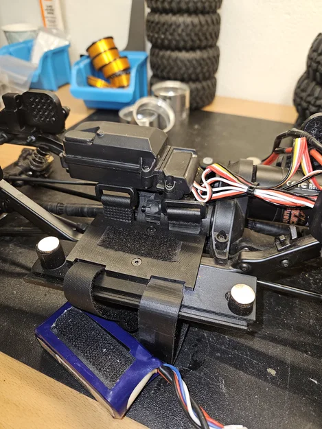 Sliders Traxxas TRX4 kèm bodymount & phụ kiện cho pinched Toyota crawler body - Image 2