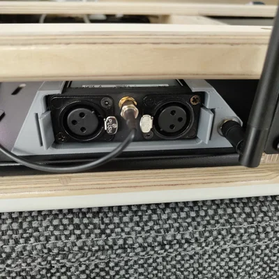 ESP ArtNetNode (ArtNet DMX/Pixel interface) - ngàm/giá đỡ trượt vào khóa