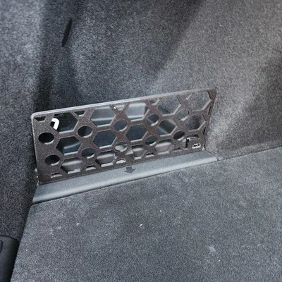 Vách ngăn khay hông cốp (trunk/boot) Audi Q6