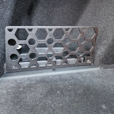 Vách ngăn khay hông cốp (trunk/boot) Audi Q6