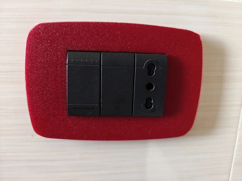 Mặt che ổ cắm 3 module tùy biến (Tương thích Bticino Living) - Image 1