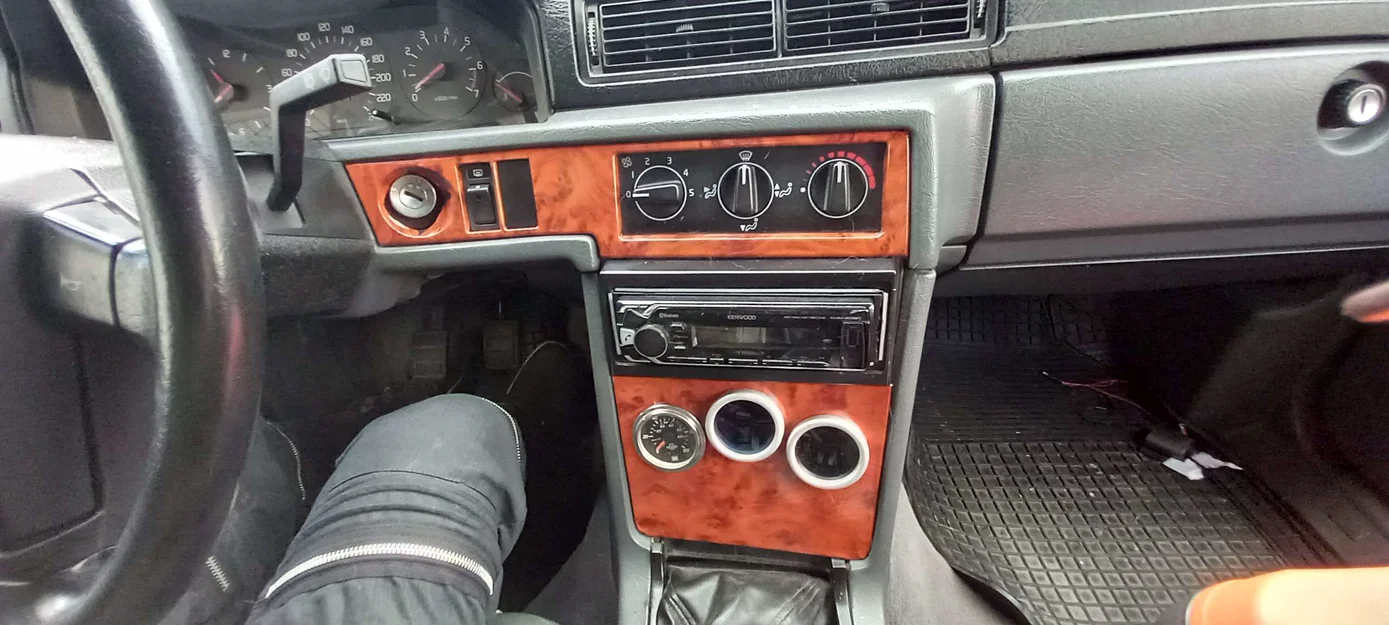 Tấm gắn 3 đồng hồ cho Volvo 940/740 - Image 1