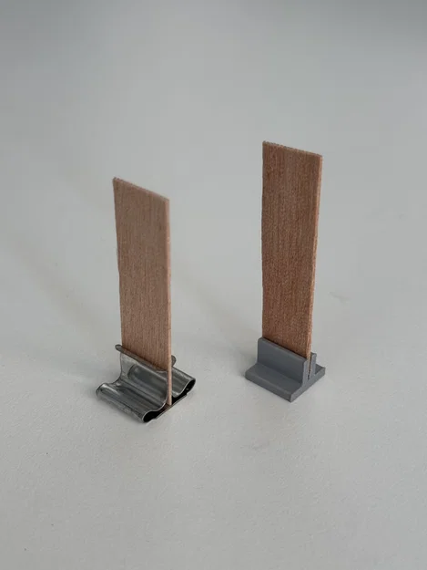 Kẹp Giữ Tim Gỗ (Wood Wick Holders) - Image 1