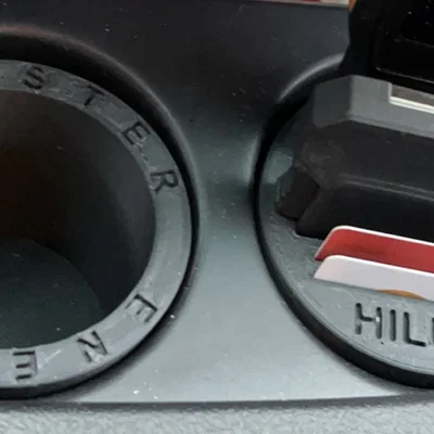 Đế giữ lon nước 500ml in 3D cho Toyota Hilux cực kỳ tiện lợi