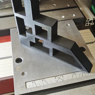 Kè góc vuông 3D (Korpuswinkel) hỗ trợ đóng tủ và thi công gỗ chính xác