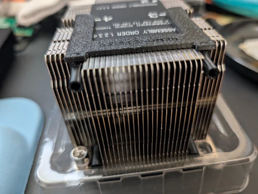 Ngàm gắn quạt 60mm cho heatsink thụ động Supermicro SNK-P0068PS 2U - Image 1