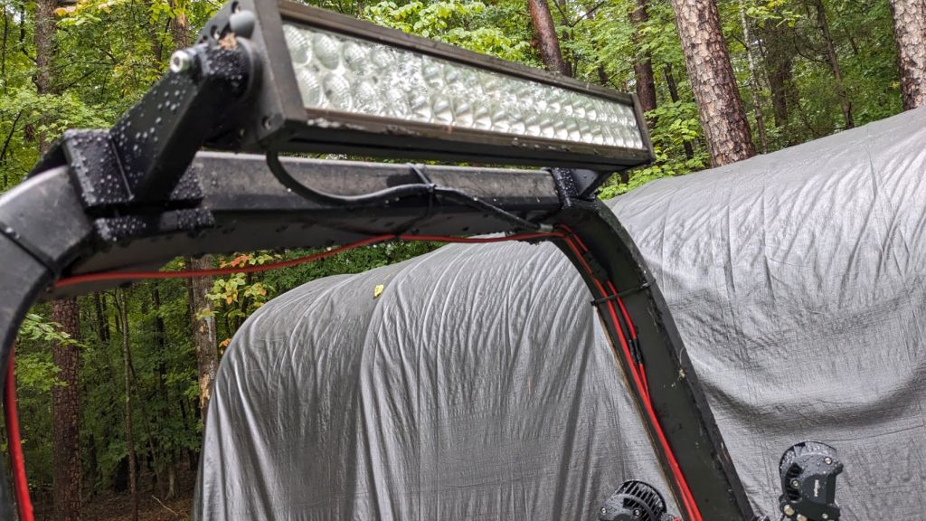 Bộ gá đèn (worklight/lightbar) cho ROP của JD 3038e (gen 1) - Image 3