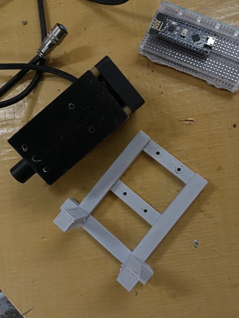 Khung Gá Đứng Module Laser (Laser Module Vertical Holder) In 3D - Image 2