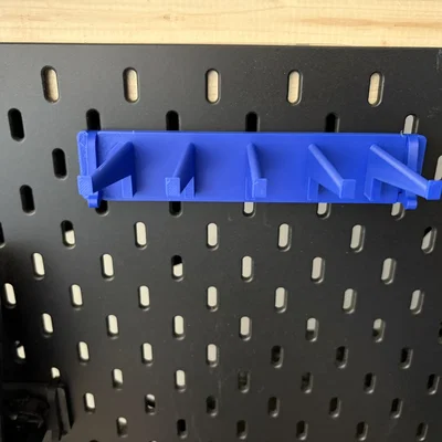 Giá treo hộp tiếp đạn AKX/AKM trên bảng IKEA Skadis (In 3D)