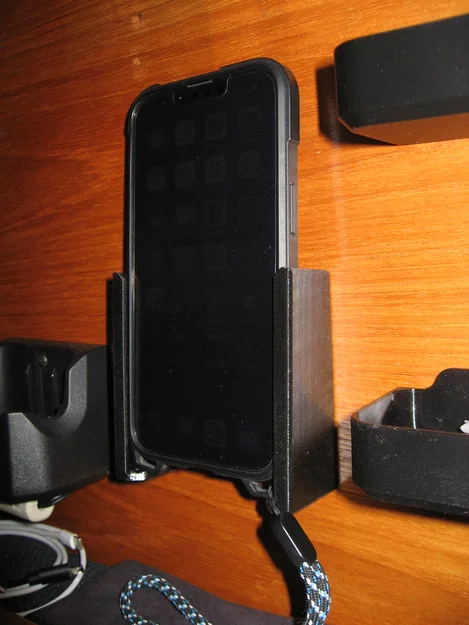 Kệ treo tường đỡ điện thoại nghiêng (Phone Wall Mount Rack) - Image 1