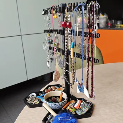 Kệ đựng trang sức to và chắc (Jewelry stand big and strong)