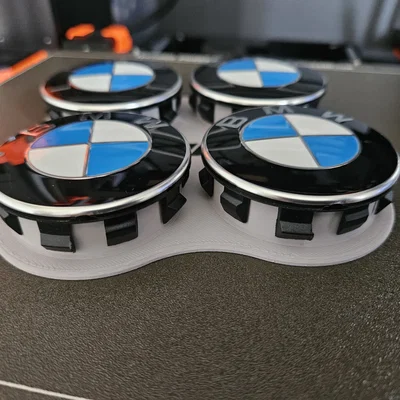 Đế giữ nắp chụp mâm xe BMW 3D - Phụ kiện trang trí cho tín đồ xe hơi