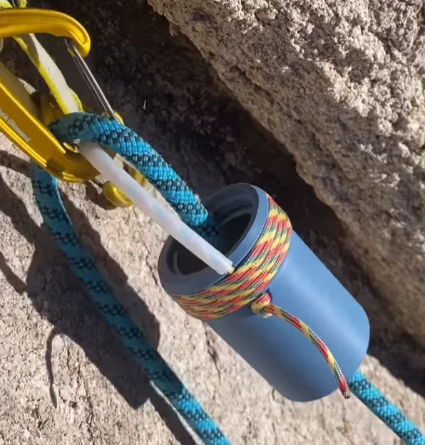 Dụng cụ vệ sinh dây leo núi in 3D - Climbing rope brush cleaner - Image 8